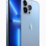 iPhone 13 Pro and iPhone 13 Pro Max in sierra blue.,